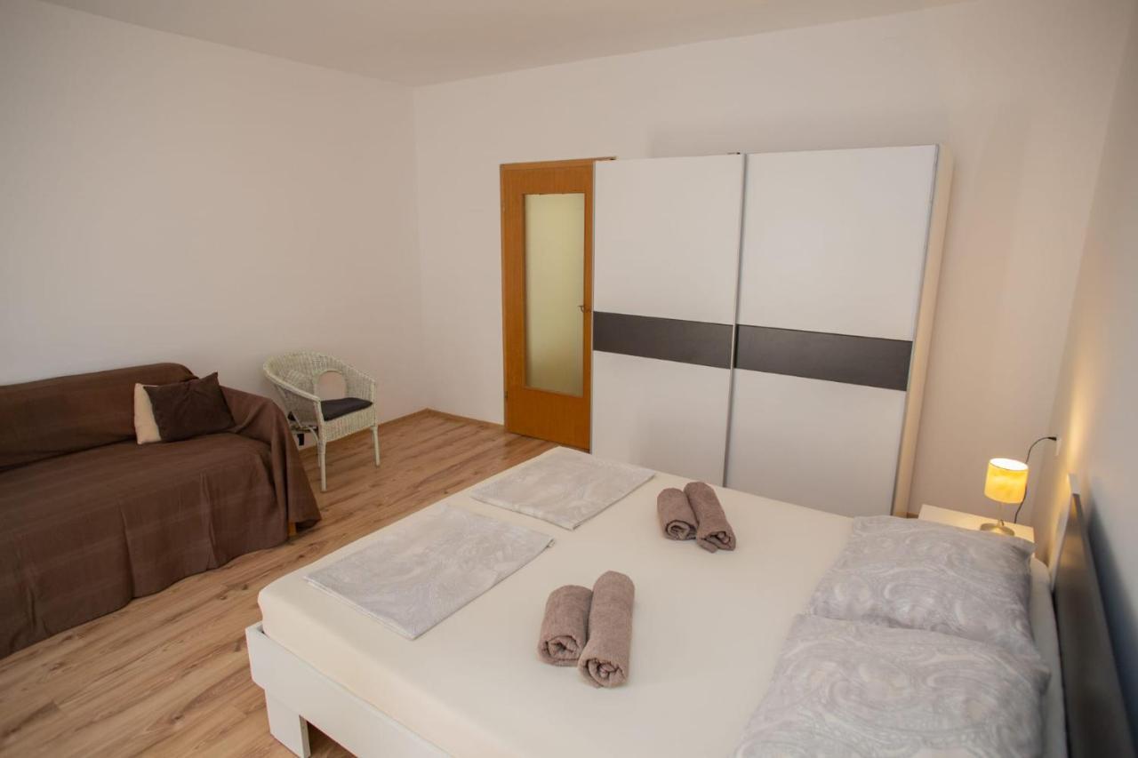 Apartment Yucca Novalja