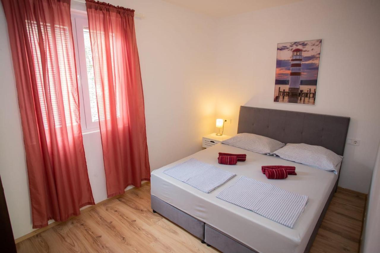 Apartment Yucca Novalja